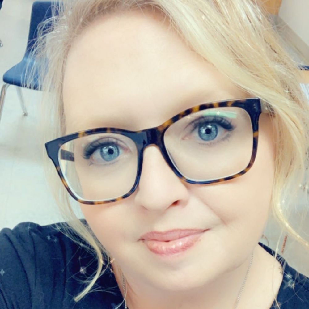 Meet your Posher, Elaine